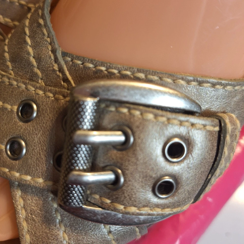 Женские кожаные туфли на танкетке Fossil. Размер 8 - Изображение 4 из 4