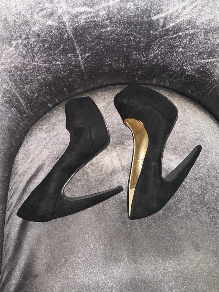 Zapatos de salón FOREVER 21 stilletto, talla 5,5 tacones punta cerrada negros suecos Foto 3 de 4