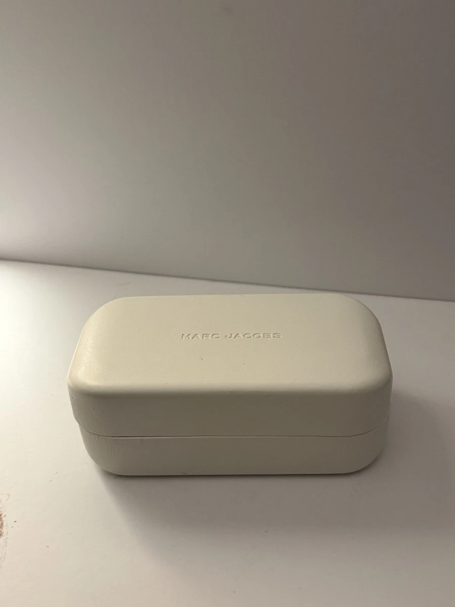 Marc Jacobs White Eyeglass Hard Cases for sale | eBay display picture 2