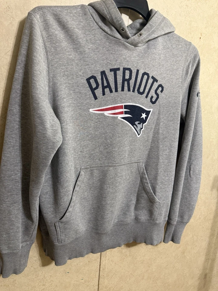 Moletom com capuz masculino (M) Nike New England Patriots logotipo - Imagem 3 de 4