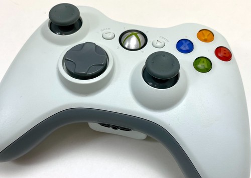 GENUINE Microsoft XBox 360 WHITE Wireless Controller gamepad OFFICIAL gaming -B- - Picture 5 of 6