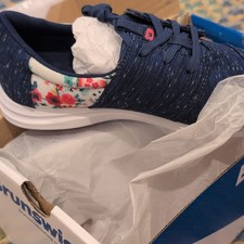 Brunswick Envy Bloom Women's Bowling Shoes Blue Floral, Size 7 Medium