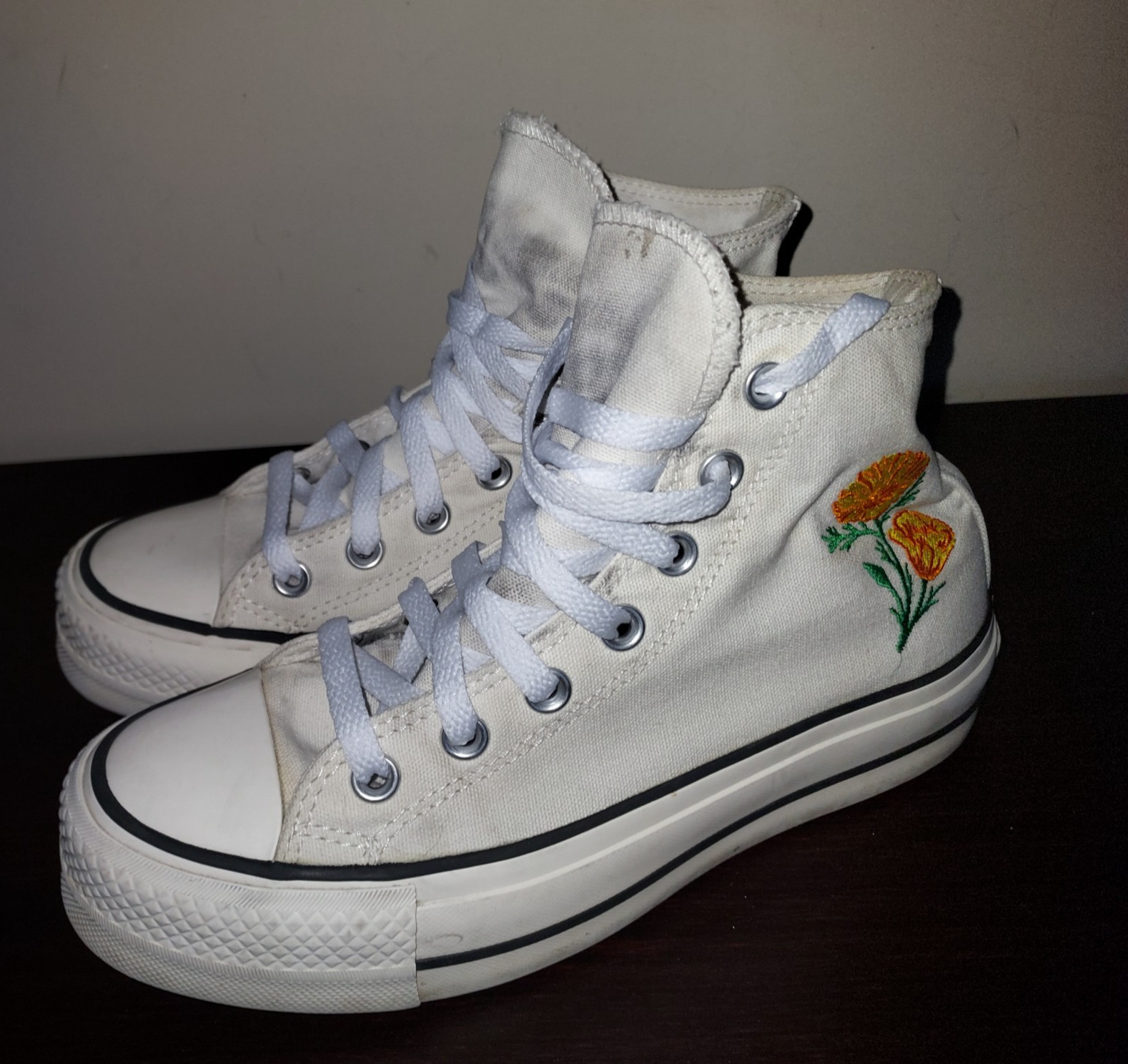 CONVERSE Women’s Sneakers 6.5M Platform High Top Lace Up Chuck Taylor White CONVERSE Women’s Sneakers 6.5M Platform High Top Lace Up Chuck Taylor White