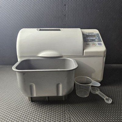 Zojirushi BBCC-V20 Home Bakery Bread Machine 2 Lb Programmable Tested Working