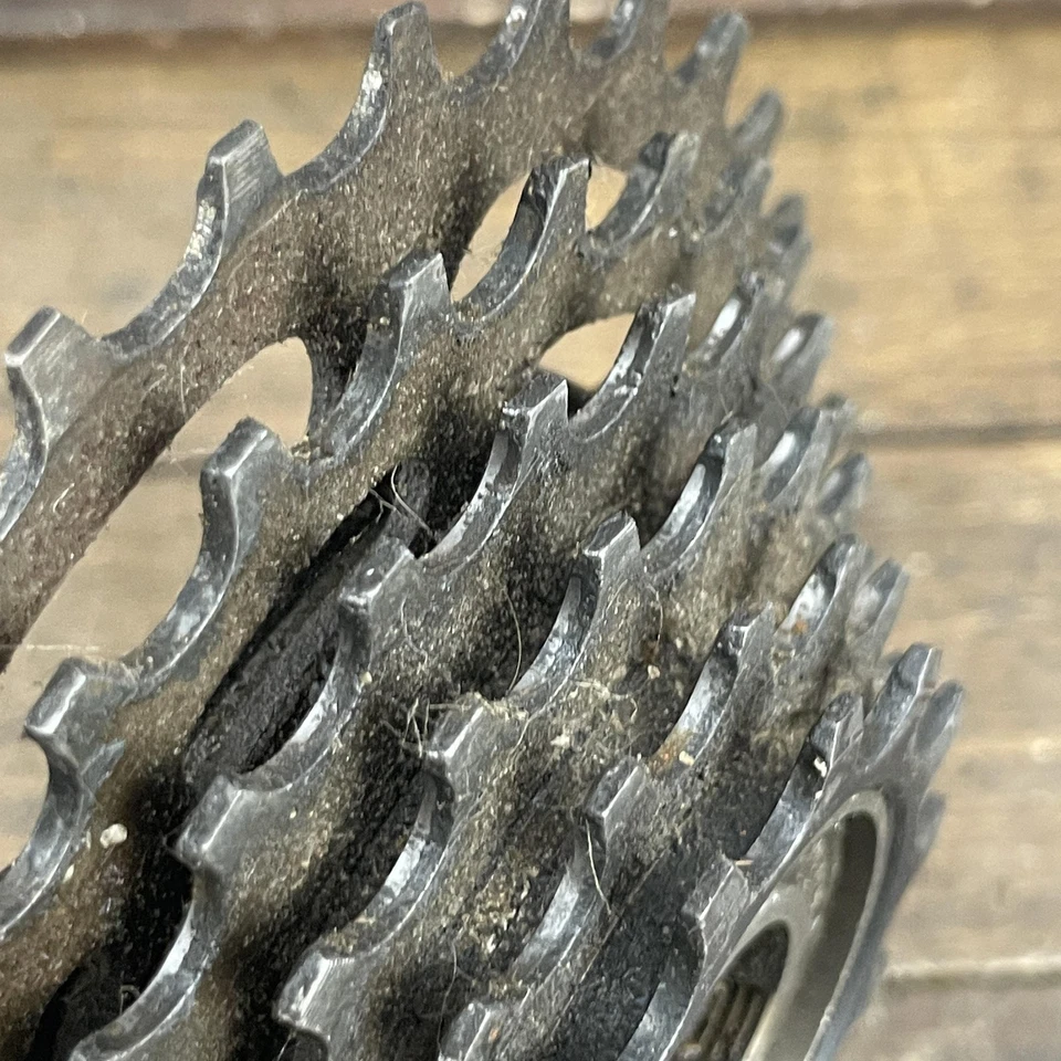 Bicicleta de estrada vintage SunTour Perfect 6 velocidades roda livre 28t 28-13 Maeda Japão - Imagem 3 de 4