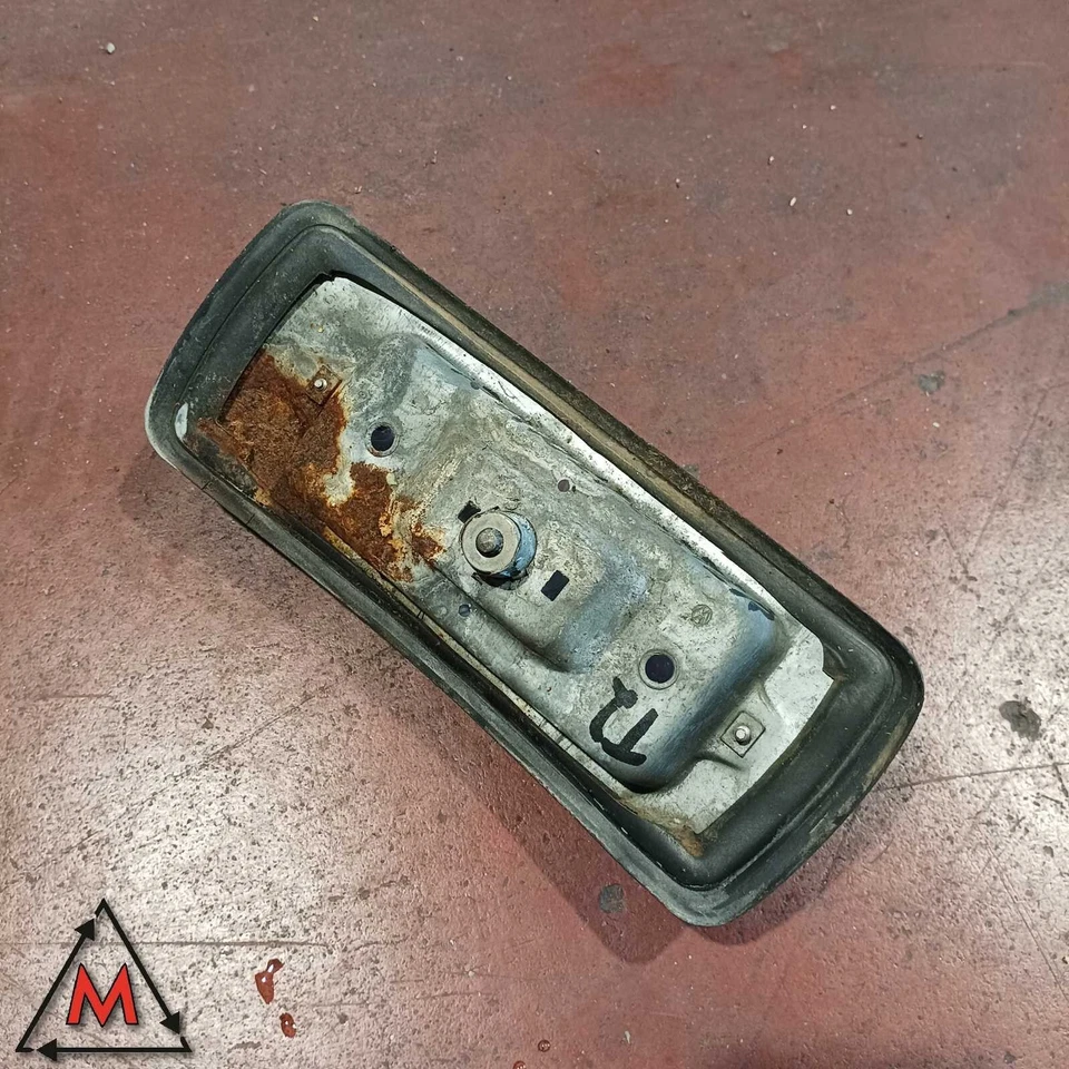 Freccia anteriore sinistra VOLKSWAGEN TRANSPORTER T2 1967-1972 usata (101063) Foto 4 de 4