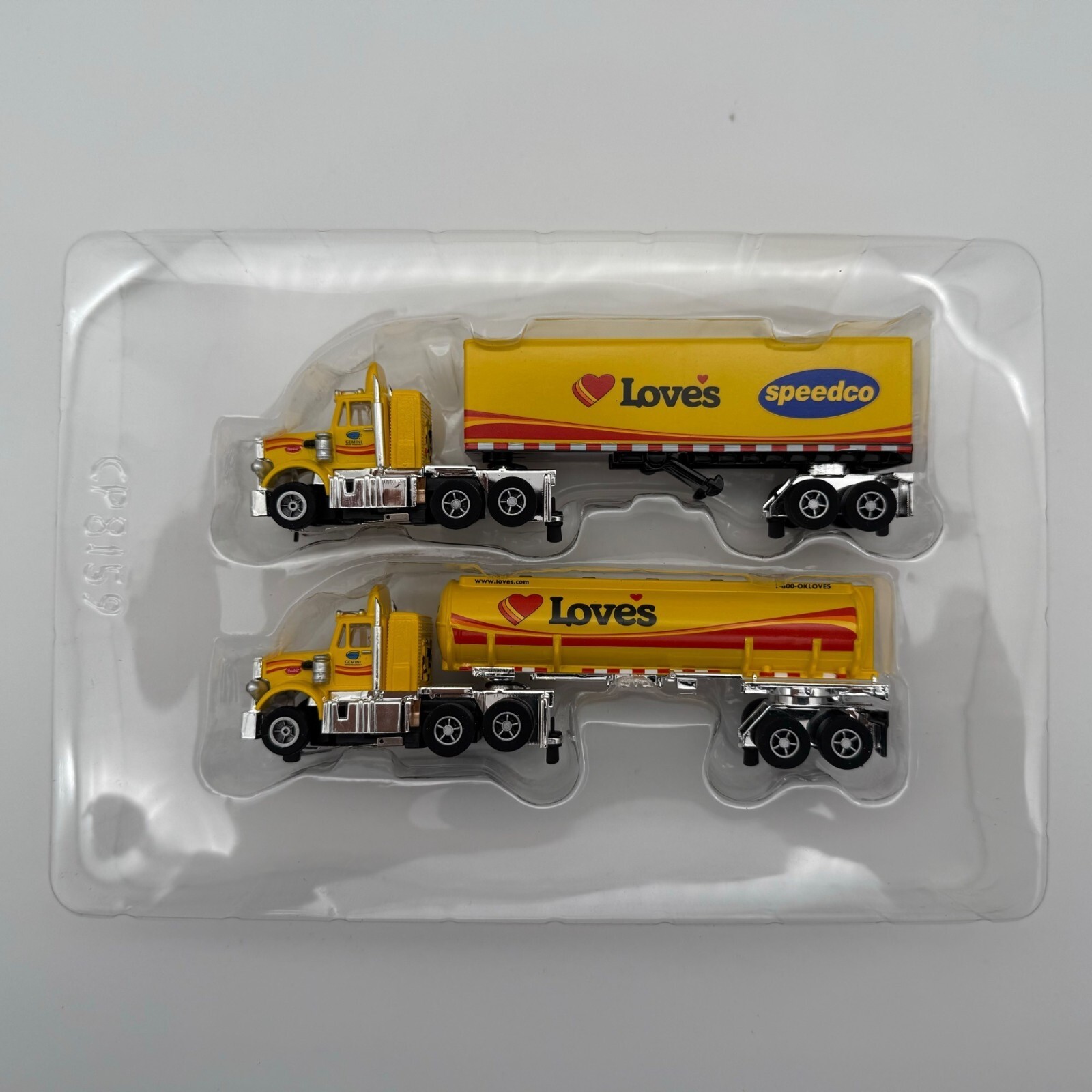 Auto World New Love's Yellow  Semi Truck & Trailer Slot Car Trucks Only