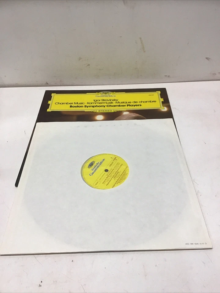 1975LP Igor Stravinsky Boston Symphony Chamber Players Deutshe Grammophon2530551 - Image 4 of 4
