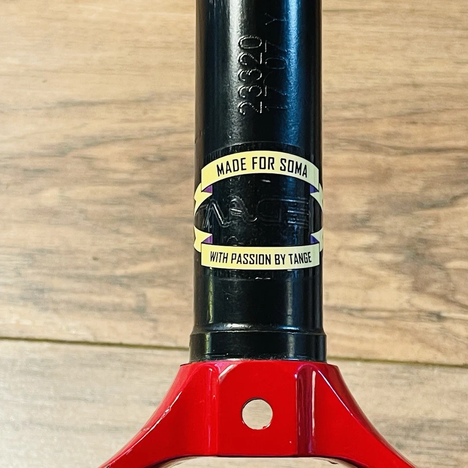 NOS Soma Fog Cutter Lugged Crown 700C Disc Fork Curved Legs Red 1 1/8 350mm - Image 3 of 4