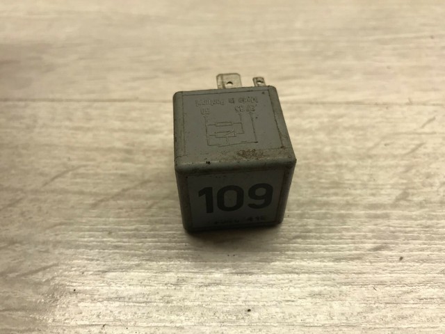 1j0906381a что за реле