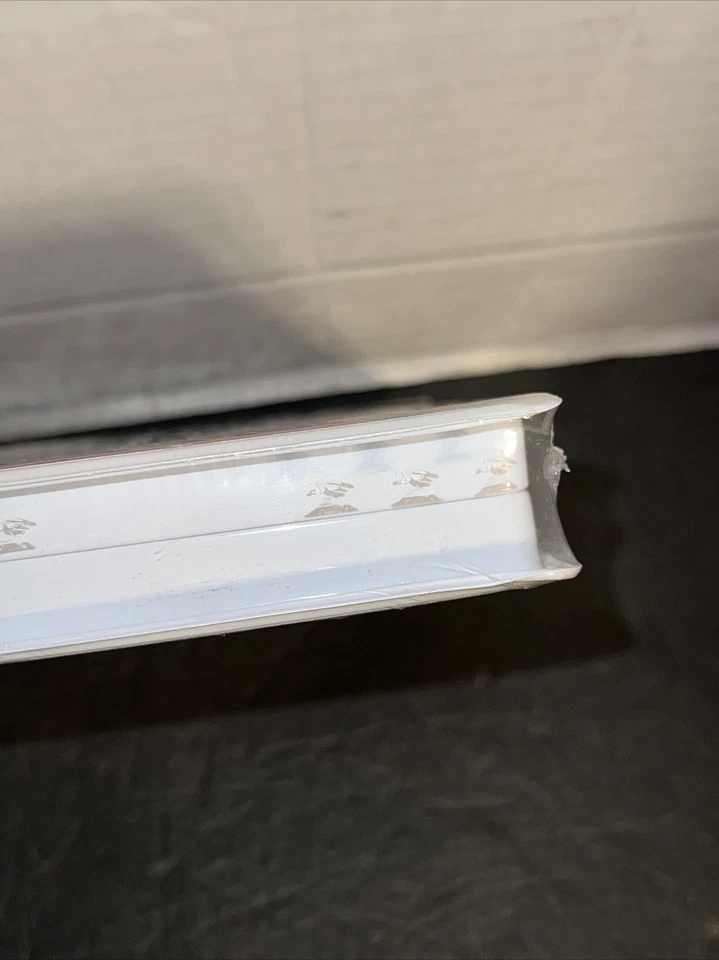 Its a Wonderful Life (VHS, 1996, Uncut Clam Shell) Brand New Sealed - Image 4 of 4