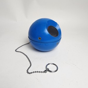 Vintage Panasonic Panapet 70 R-70 AM Portable Sphere Ball Radio Blue Keychain