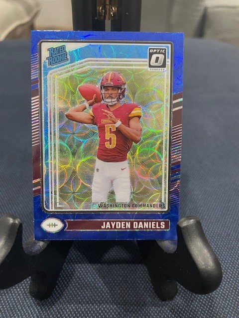 2024 Panini Donruss Optic -Rated Rookie Jayden Daniels #248 Blue Scope MT.🔥📈