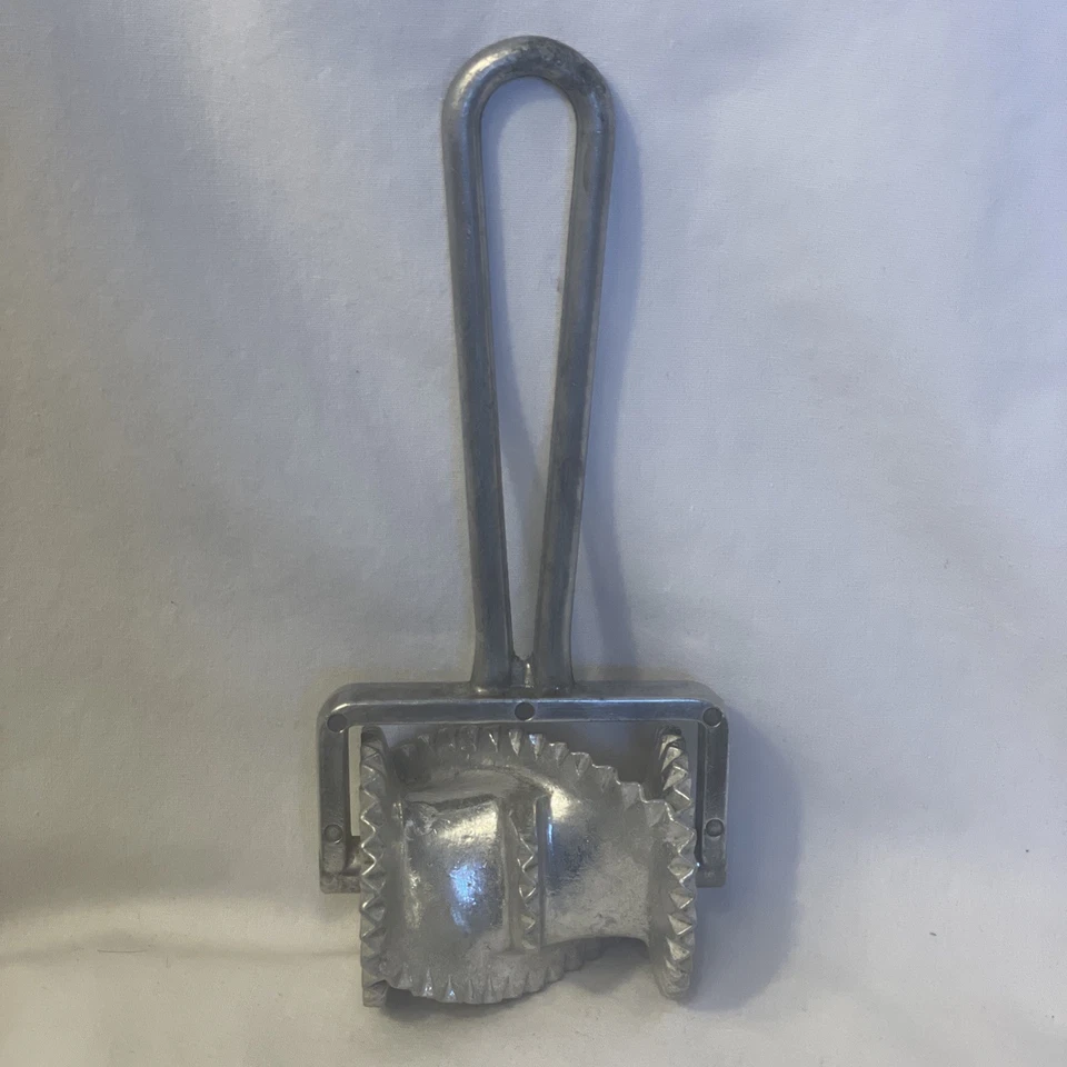 Norpro Seattle Wa Fattigmann Cutter Pastry Roller Cast Aluminum Vintage Used - Image 2 of 4