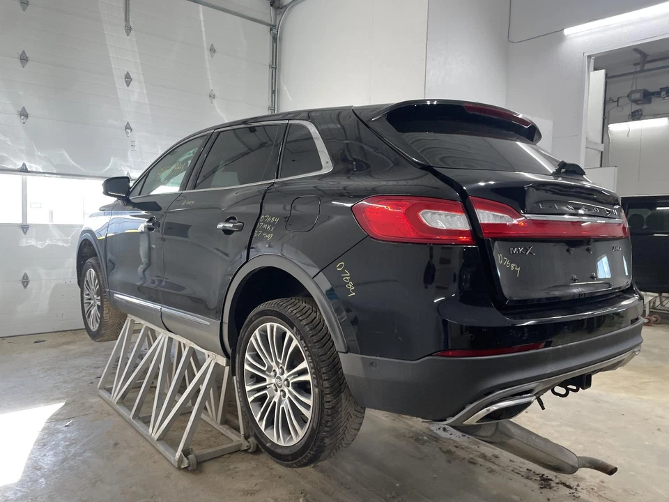 Conjunto de lanterna traseira usado serve: 2017 Lincoln Mkx plataforma elevatória montada em porta elevatória elétrica - Imagem 3 de 4