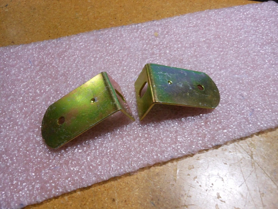 CONJUNTO DE SOPORTE DE RESISTENCIA OHMITE (JUEGO DE 2 PIEZAS) PIEZA # MS75009-9 NSN: 5935-01-024-6449 Foto 2 de 2