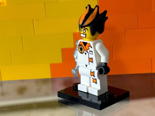 Lego Minifigure Agents Villain Dr Inferno Metallic Silver Claw Set 8635. agt013a - Picture 5 of 6