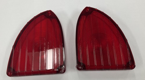 1960 1961 1962 1963 1964 1965 1966 CHEVROLET GMC SUBURBAN PANEL TAIL LIGHT LENS - Picture 2 of 3