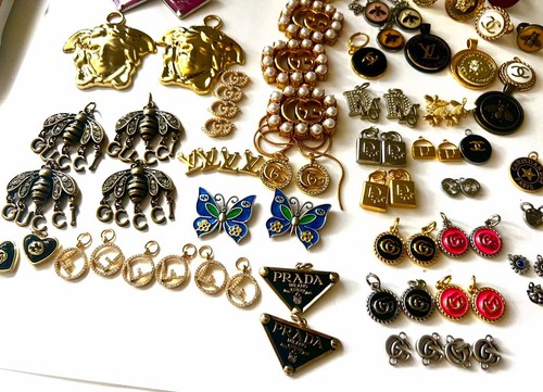 Emblems Pull charms stamped lot of 100 mix Versace Gucci YSL Celine dior fendi - Picture 8 of 8