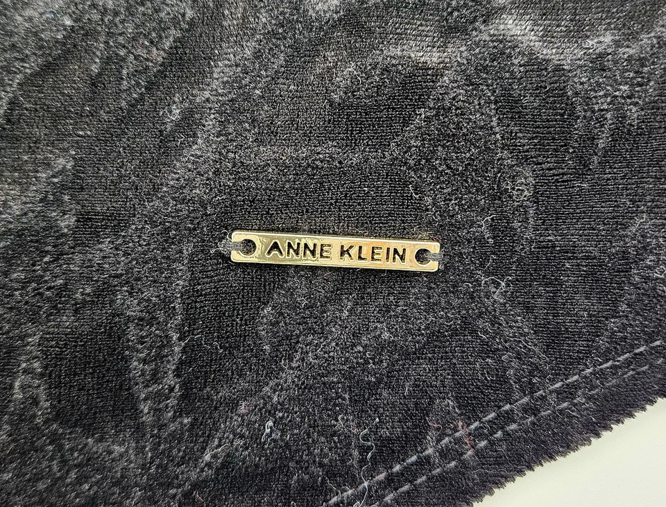 NWT Anne Klein Black Velvet Tunic Top, Leopard Pattern, Size XL, Long Sleeves - Image 4 of 4