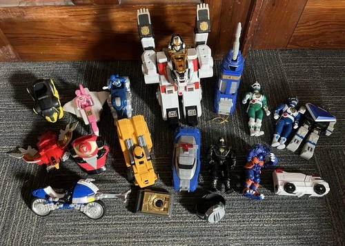 Lot Of Vintage 1990’s Power Ranger Toys
