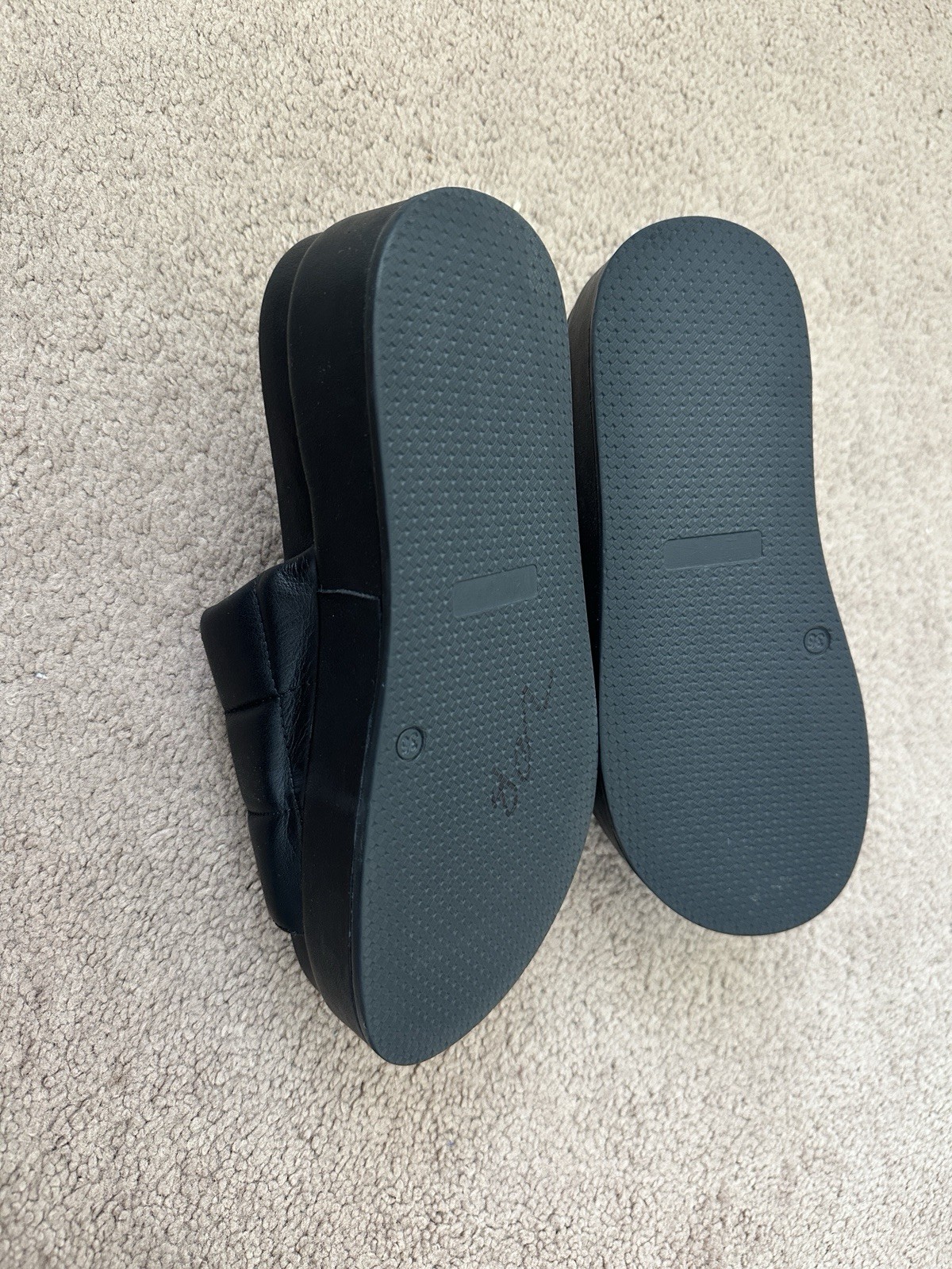 Silent  d Women sandals Platform Size 7 Black Col… - image 3