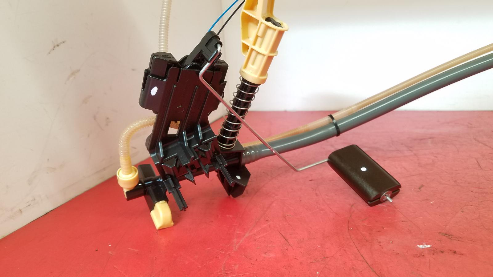 JAGUAR XF FUEL SENDER PUMP 2009 2.7L DIESEL AJD7G eBay