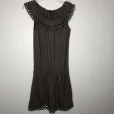 Express Off Shoulder Dress Women's Size XS Taupe Eyelet Lace Trim Elastic Waist
