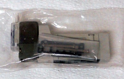 NEW SMC SY3140R-5MOZ SOLENOID VALVE ASSEMBLY