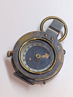ANTIQUE BRITISH MILITARY PRISMATIC OFFICER FIELD COMPASS ARMY SURVEYING WORKING