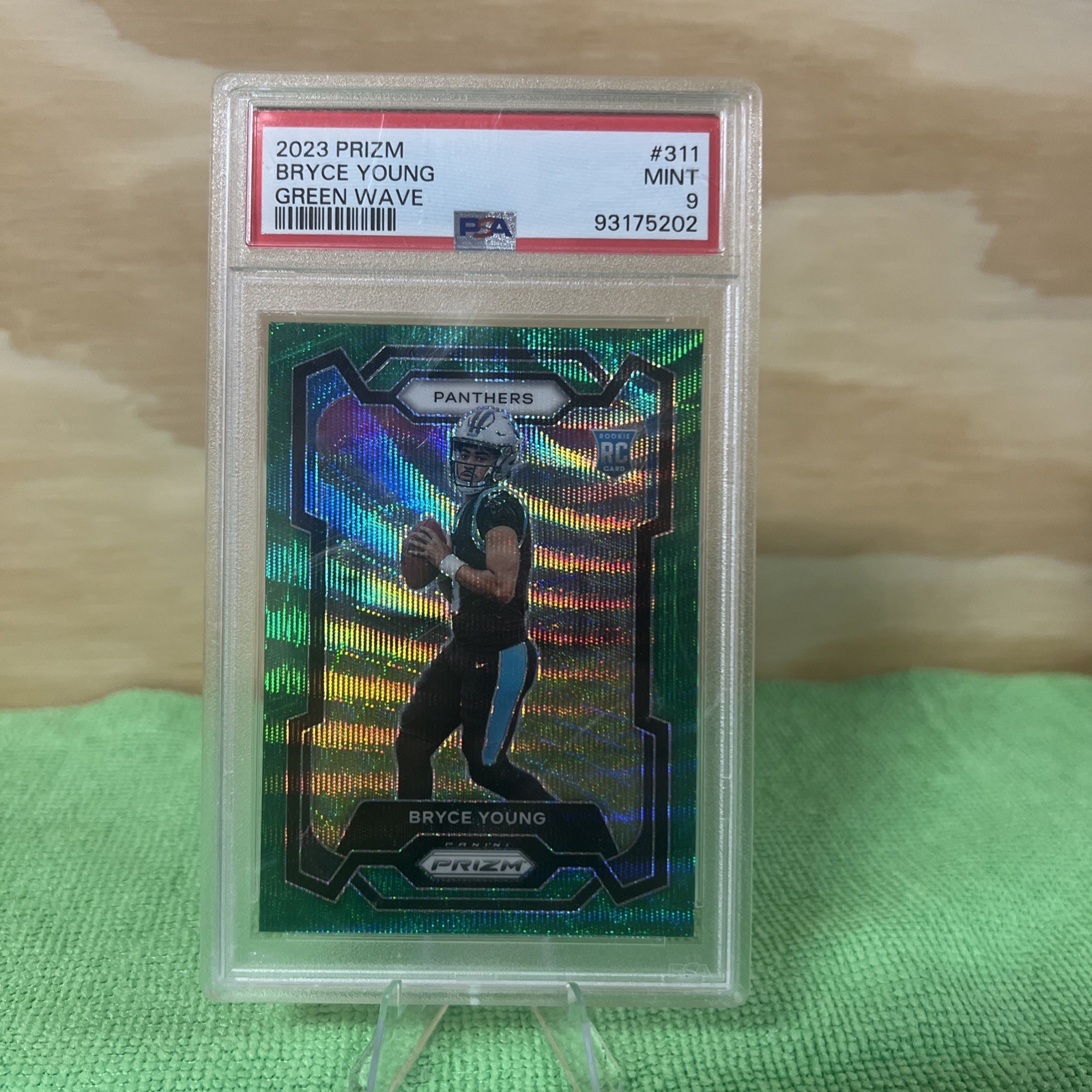 2023 Panini Prizm - Rookies Bryce Young #311 Green Wave Prizm (RC)