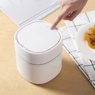 Poubelle compacte avec couvercle pour utilisation de bureau à la maison ou au b - Photo 1/4