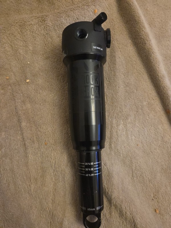 Rockshox Deluxe Rear Air Shock Absorber 210x55mm Eyelet To 9mm
