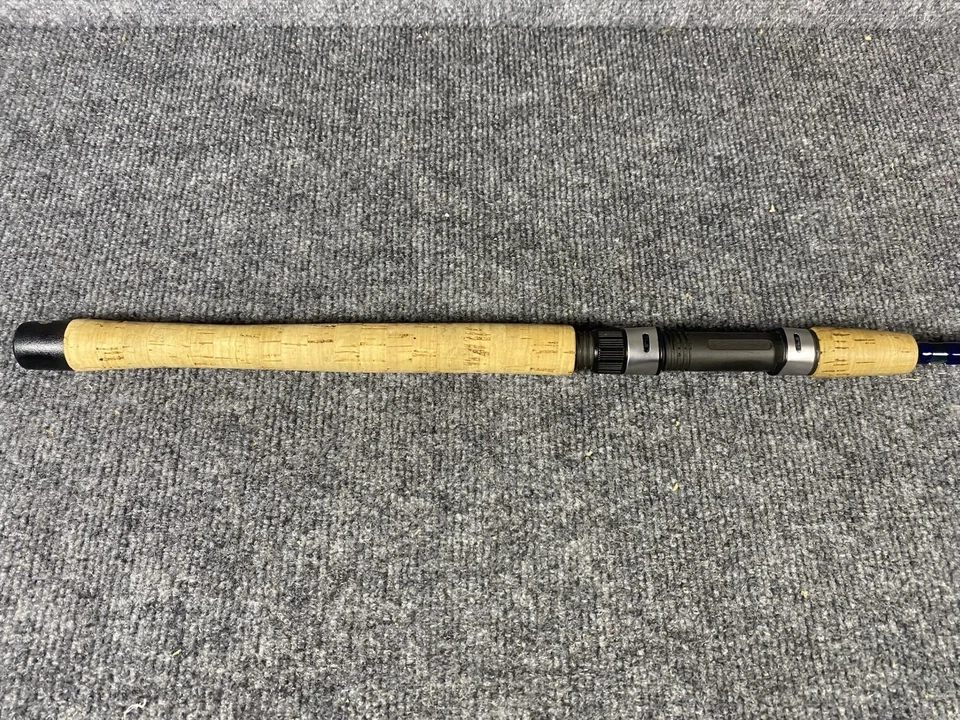 G Loomis GL2 STR 1025S Spinning Rod 8'6" MED-HEAVY 8-17 Lb 3/8- 1 oz BEAUTY - Image 3 of 4