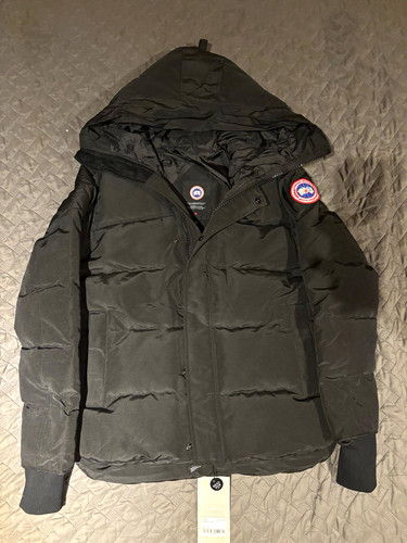 Canada Goose Men’s Black Hooded Down Puffer Jacket Fusion Fit Size L