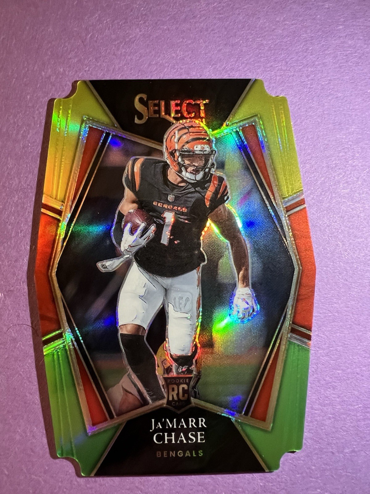 2021 Panini Select - Ja'Marr Chase #147 Green & Yellow Prizm Die-Cut (RC)