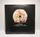 Queen, A Day At The Races, 1976 1st Elektra Stereo, 6E-101, Gatefold VG/VG- r190