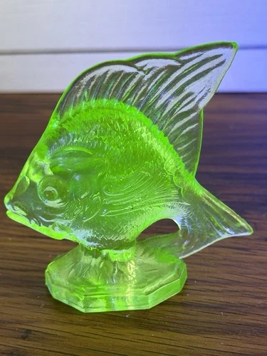 Fenton Topaz Vaseline Uranium Glass Fish Sunfish Figurine Glows