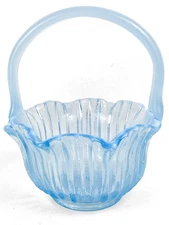Vintage L.E. Smith 8" Ice Blue Opalescent Scalloped & Ribbed Basket Collectible
