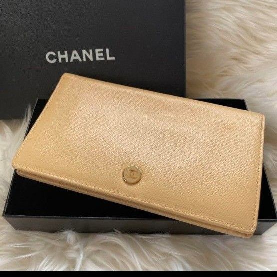 CHANEL Coco Mark Bi-Fold Wallet in Beige with Button RK883063