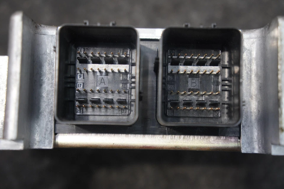 Bolsa de seguridad aérea módulo de control informático ECU 68290974AA OEM Dodge Viper 2003-06 Foto 3 de 4