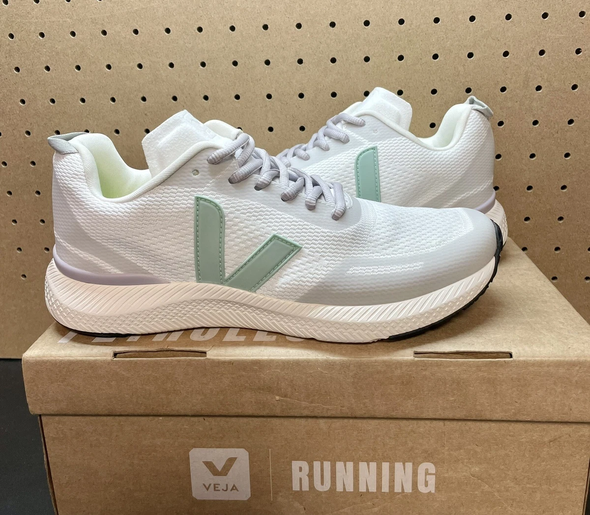 2022年最新版☆高級感溢れる 新品 VEJA スニーカー Impala レディース