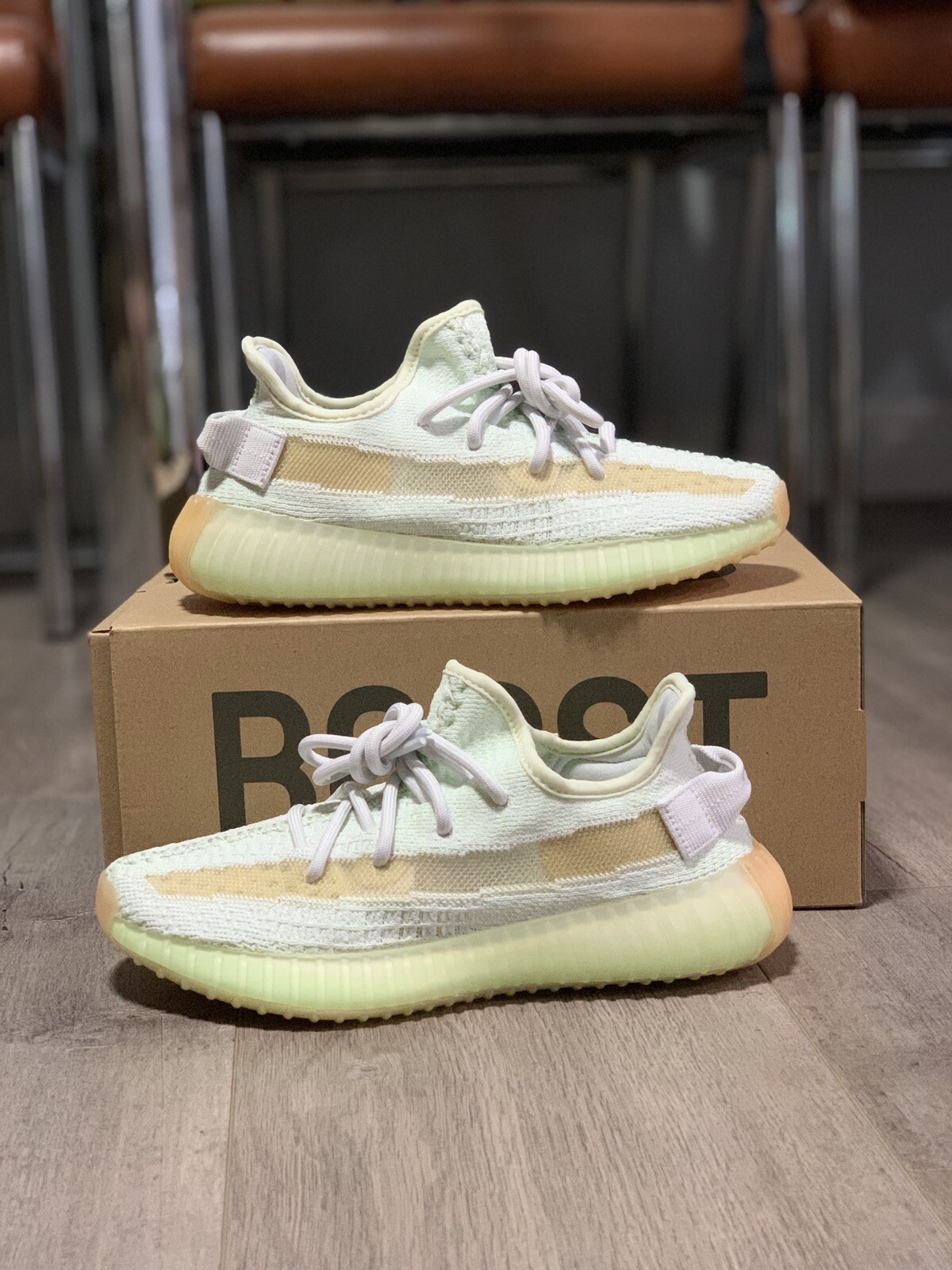 yeezy 350 hyperspace