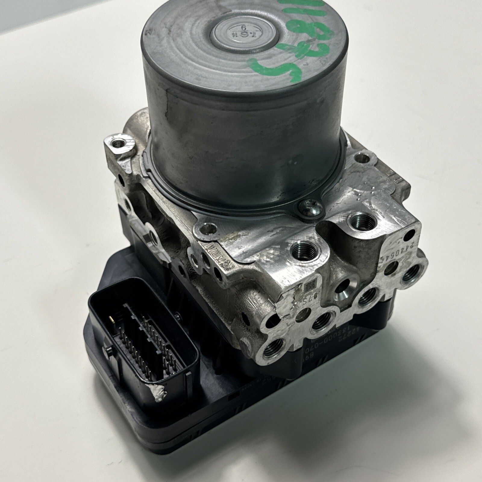 2015 Toyota Rav4 ABS Anti Lock Brake Pump Module | 44540-42272 for  