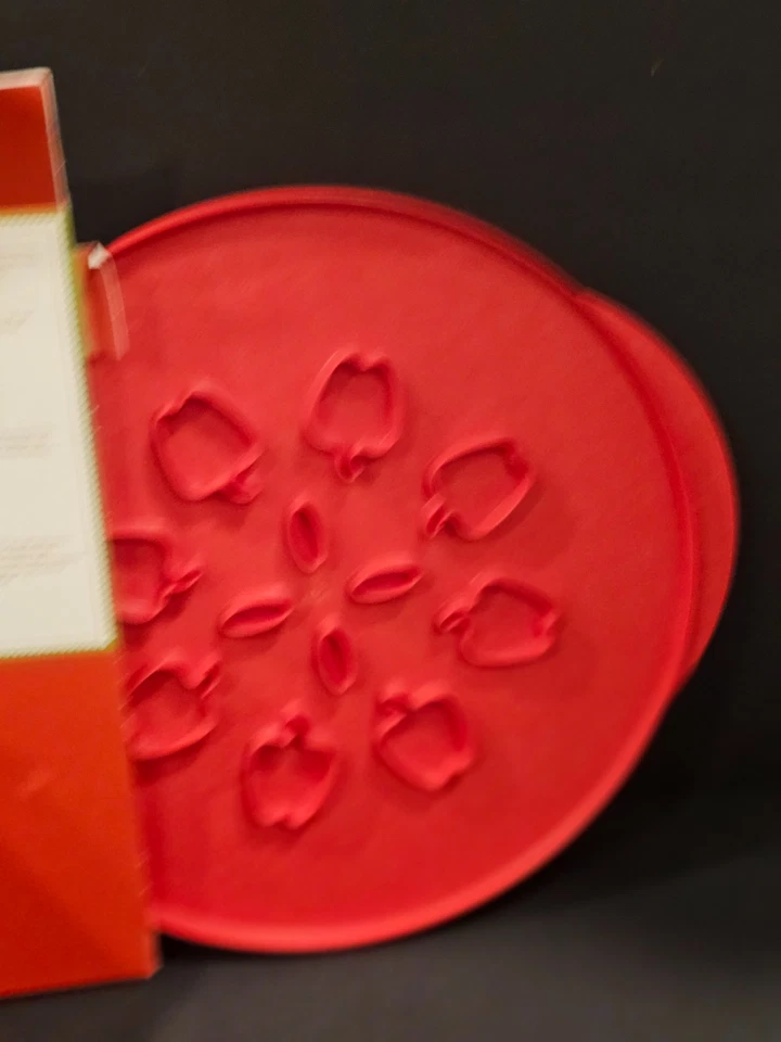 Cortador superior de corteza de pastel Martha Stewart 2009 doble cara 2 hojas de diseño manzanas Foto 3 de 4