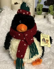 Gund Best Friends Penguin Winter Clothing Vintage In scarf hat 10” With Tags
