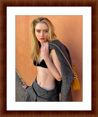 Kathryn Newton 8.5 x 11 Candid Color Unframed Photograph Collectable Art Print
