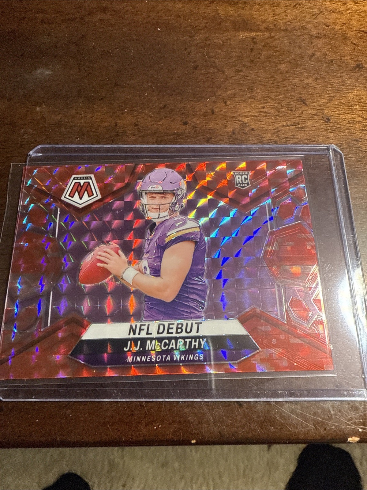 2024 Panini Mosaic - NFL Debut J.J. McCarthy #275 Red Mosaic Prizm (RC)