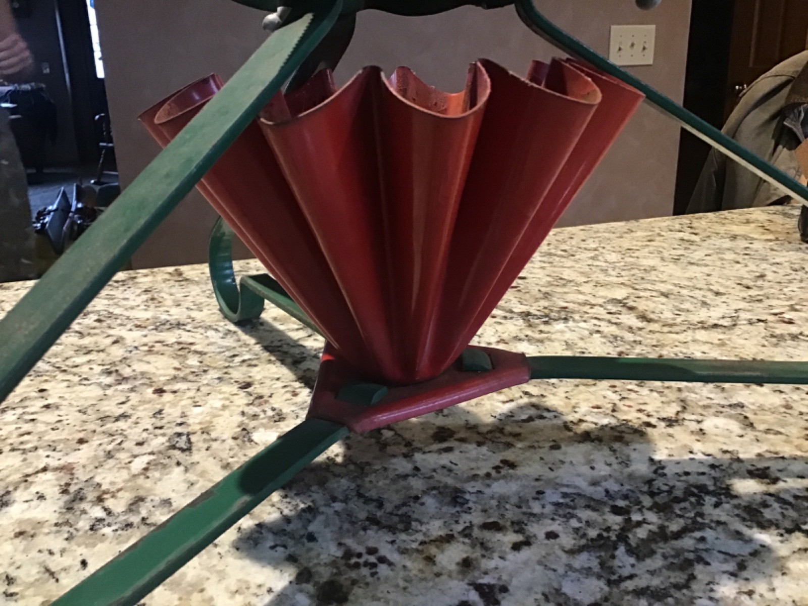 Vintage Metal Live Christmas Tree Stand Red & Green Fluted Water Holder USA