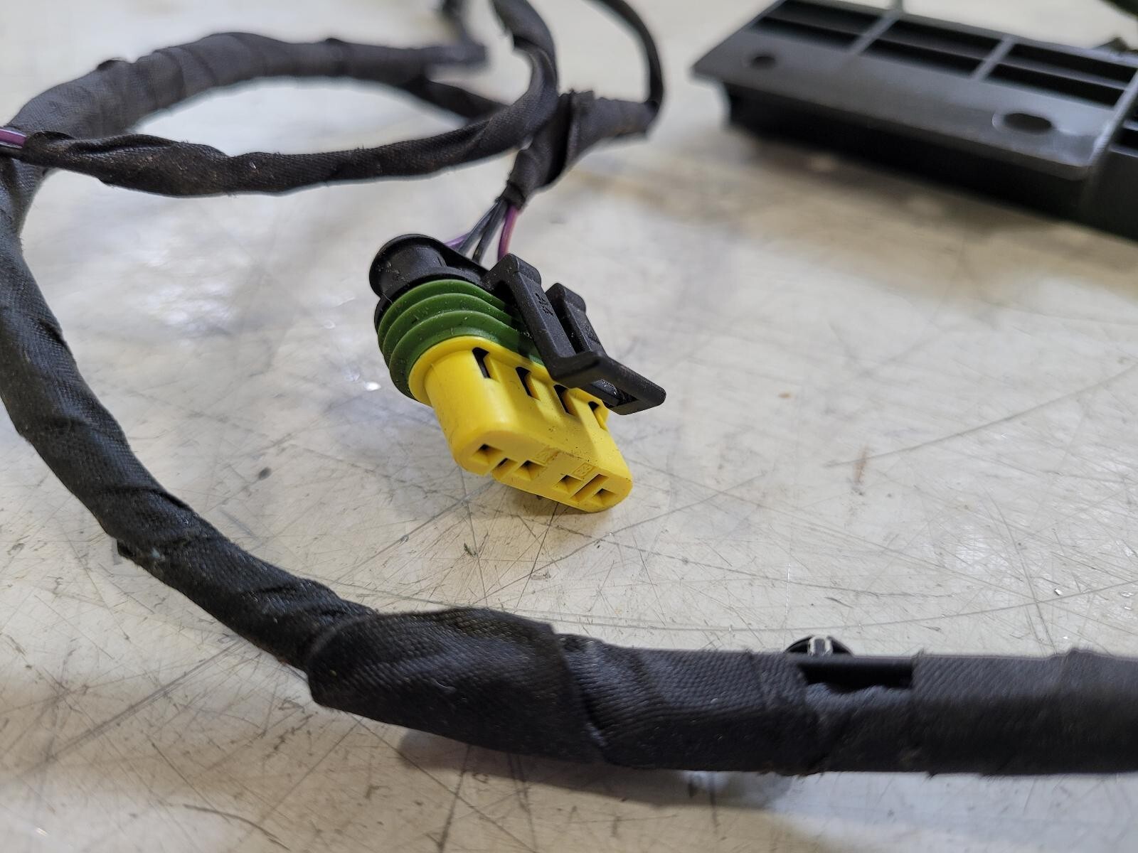 2017-2020 Ferrari Portofino OEM LEFT DRIVER DOOR WIRING HARNESS; PART# 795518